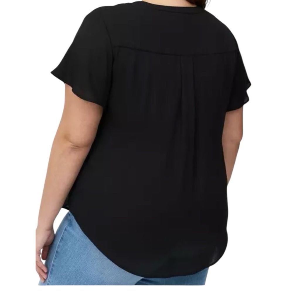Torrid - Picture 2 of 7